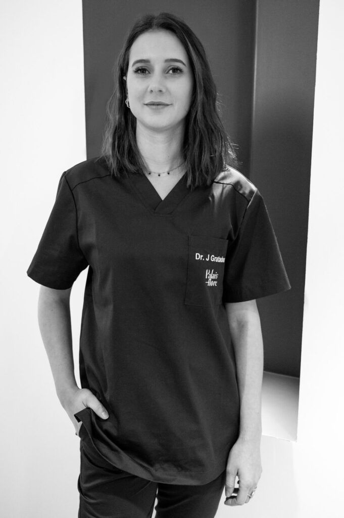 Docteur Johanna Gratadour - Spécialiste en Médecine et chirurgie esthétique à Lyon